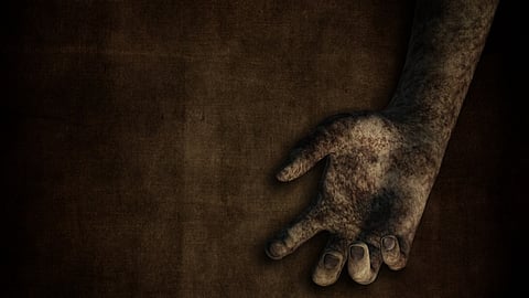 3d render of a dirty female hand