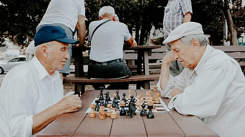 Seniors who prefer assisted living in McMinnville can take advantage of several things. These include local events, parks, and amenities that make everyday life enjoyable and active.
