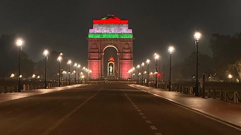 An image of India Gate in Delhi at night.