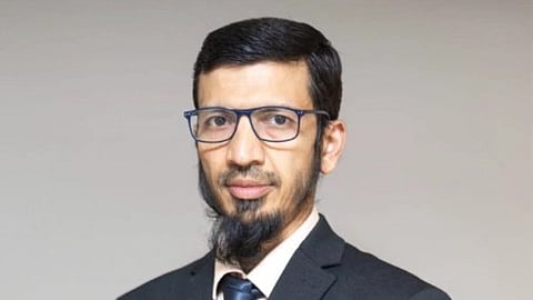 An image of Dr.Adnan