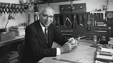 Dr Willem Johan Kolff in a suit in a clinic.