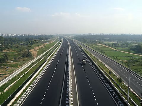 Ganga Expressway Construction Speeds Ahead Between Meerut and Prayagraj