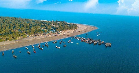 "রেজিস্ট্রেশন ছাড়া যাওয়া যাবে না সেন্টমার্টিন" বিষয়টি গুজব