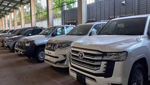 বন্দরে পড়ে আছে সাবেক এমপিদের দামি গাড়ি, সিদ্ধান্তহীনতায় কাস্টমস