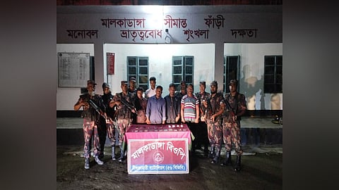 পঞ্চগড় সীমান্তে ভারতে অনুপ্রবেশের সময় ৫ বাংলাদেশি আটক
