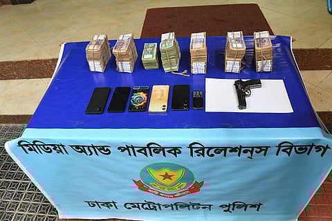 মিরপুরে অভিনব কায়দায় চাদাঁবাজি ও প্রতারণা, ৬ জন গ্রেফতার