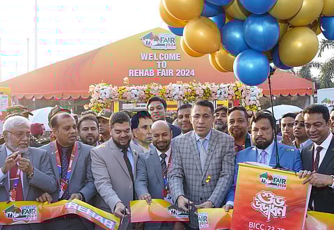 সোমবার রাজধানীর আগারগাঁওয়ে এবছরের আবাসন মেলা উদ্বোধন করেন  রাজউক চেয়ারম্যান মেজর জেনারেল (অব.) ড. মোঃ ছিদ্দিকুর রহমান সরকার।