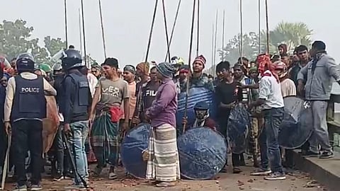 নগরকান্দায় দুই গ্রামবাসীর সংঘর্ষে পুলিশসহ আহত ১৬