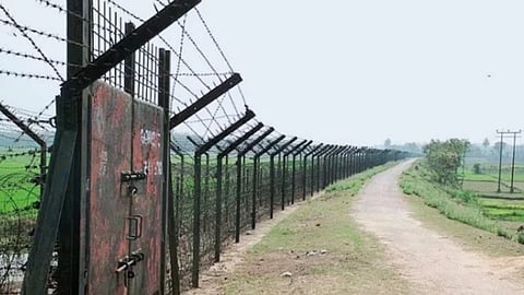 সীমান্তে বাংলাদেশিকে কুপিয়ে হত্যা করল ভারতীয়রা