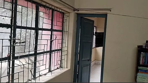 নওগাঁয় এসি ল্যান্ডের বাসায় গুলি চালিয়েছে দুর্বৃত্তরা