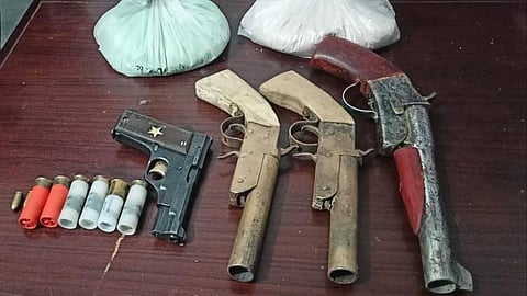 যৌথ বাহিনীর অভিযানে বিপুল পরিমাণ আগ্নেয়াস্ত্র ও বিস্ফোরক উদ্ধার