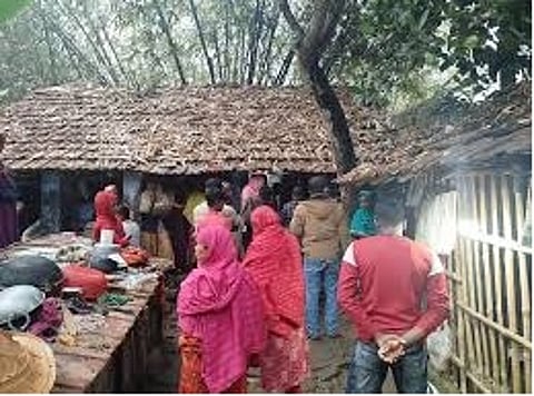 ২ মাস বয়সের কন্যাসন্তানকে জ্বলন্ত চুলার আগুনে পুড়িয়ে ও নিজের মা-কে পিটিয়ে মারল এক নারী