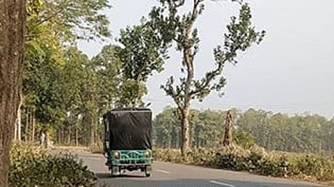 ঘাটাইলে স্কুলবাসে ডাকাতি: পুলিশ বলেছে 'কেউ অভিযোগ দেয়নি'