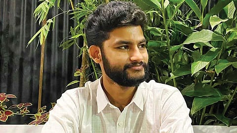 কলাবাগানে ঢাবি শিক্ষার্থীর ঝুলন্ত মরদেহ উদ্ধার