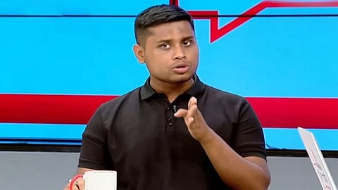কুয়েটের শিক্ষার্থীদের যৌক্তিক দাবির প্রতি একাত্মতা পোষণ হাসনাতের