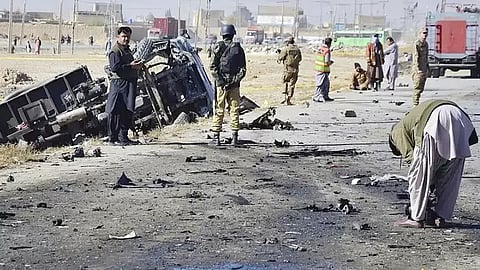 পাকিস্তানে সেনা অভিযানে ৬ সন্ত্রাসী নিহত