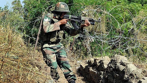 ভারত-পাকিস্তান সেনাদের মধ্যে ফের গোলাগুলি