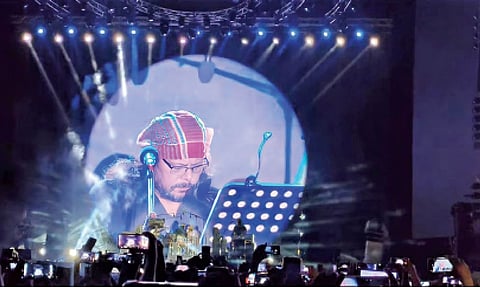 সৌদির দাম্মামে জেমসের সুরেলা ঝড়