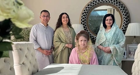 একদিন পিছিয়ে ৬ মে দেশে ফিরবেন খালেদা জিয়া