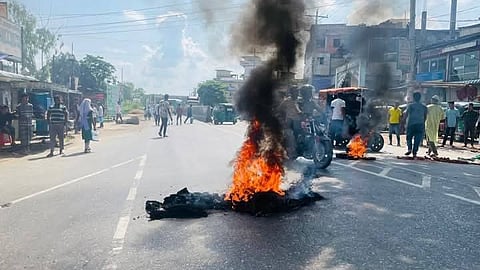 মাওলানা রইস হত্যা : চট্টগ্রামের বিভিন্ন স্থানে সড়ক অবরোধ