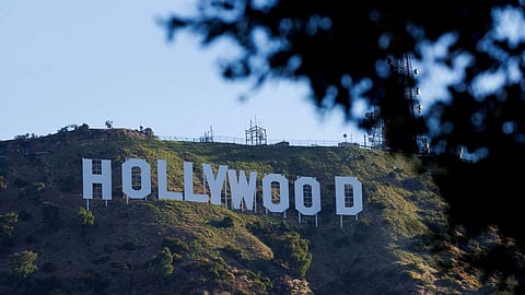 বিদেশে নির্মিত সিনেমায় ১০০% শুল্ক আরোপের ঘোষণা ট্রাম্পের