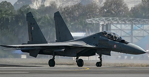 জম্মু ও কাশ্মীরে ভারতের ৩ যুদ্ধবিমান বিধ্বস্ত