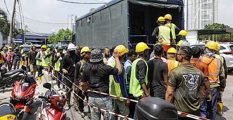 মালয়েশিয়ায় ১০৭ বাংলাদেশিসহ ১৬২ অবৈধ অভিবাসী গ্রেফতার