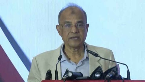 ৫ আগস্ট ঘিরে দেশে কোনো নিরাপত্তা হুমকি নেই: স্বরাষ্ট্র উপদেষ্টা