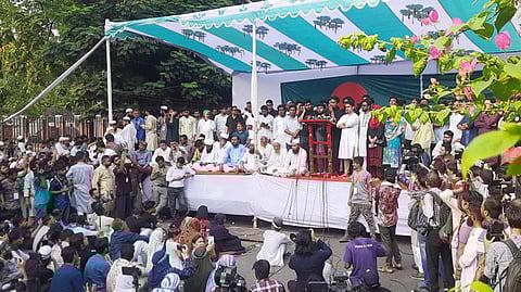 ‘শাহবাগ ব্লকেড’ কর্মসূচির ঘোষণা দিলেন হাসনাত আব্দুল্লাহ