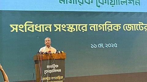 প্রধানমন্ত্রীর ২ মেয়াদ রাখাই স্বৈরতন্ত্র মোকাবিলার জন্য যথেষ্ট নয়: আসিফ নজরুল