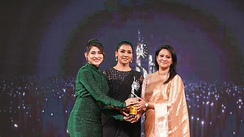 সেরা জনপ্রিয় অভিনেত্রীর পুরস্কার জিতলেন ‘প্রিয় মালতী’খ্যাত অভিনেত্রী মেহজাবীন চৌধুরী