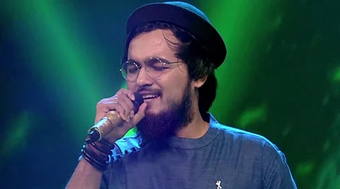 আবারো আটক নোবেল