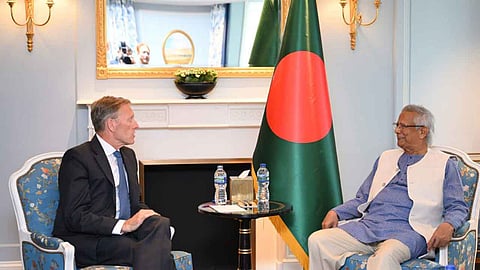 প্রধান উপদেষ্টার সঙ্গে এয়ারবাসের এক্সিকিউটিভ ভাইস প্রেসিডেন্টের সাক্ষাৎ