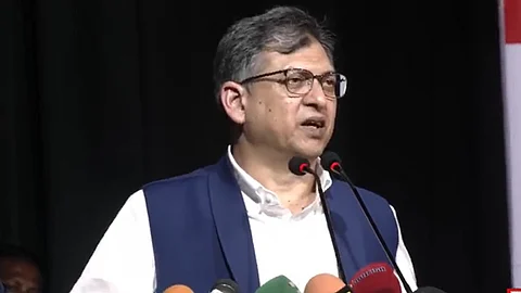 সোহরাওয়ার্দীতে পিআর পিআর করে সমাবেশ করছে একটি দল: সালাহউদ্দিন আহমদ
