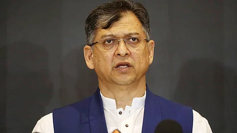 একই ব্যক্তি গুরুত্বপূর্ণ তিন পদে থাকতে সমস্যা দেখছে না বিএনপি