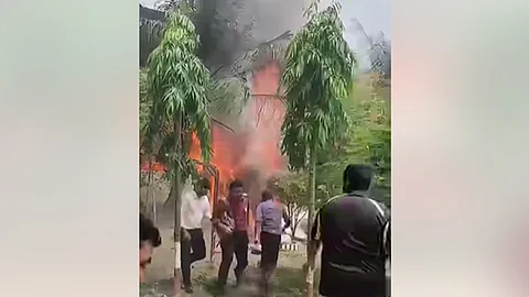 প্রশিক্ষণ বিমান বিধ্বস্ত: উদ্ধারে যোগ দিয়েছে ২ প্লাটুন বিজিবি