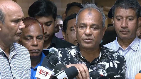 সরকার সব দেনা শোধ করেছে, নভেম্বর পর্যন্ত সারের ঘাটতি হবে না -স্বরাষ্ট্র উপদেষ্টা