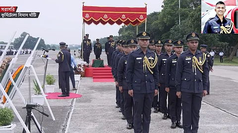ফ্লাইট লেফটেন্যান্ট তৌকিরের ফিউনারেল প্যারেড অনুষ্ঠিত
