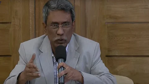 জুলাই সনদ বাস্তবায়নে রাজনৈতিক দলগুলোকে সহায়তার আহ্বান ড. রীয়াজের