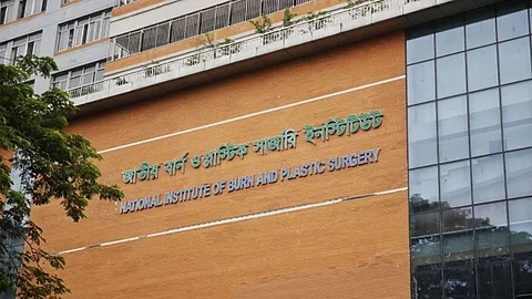 বার্ন ইনস্টিটিউটে ৮ জনের অবস্থা আশঙ্কাজনক, গুরুতর ১৩