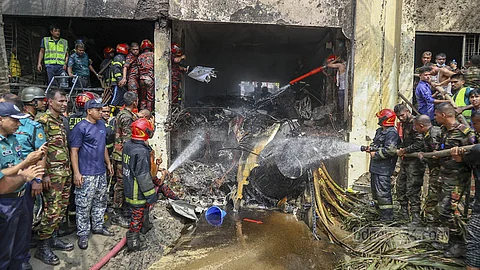 মাইলস্টোনে বিমান দুর্ঘটনায় নিহত বেড়ে ৩৩, হাসপাতালে ৫০ জন