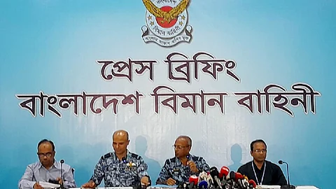 ঢাকা থেকে জঙ্গিবিমান ঘাঁটি সরানোর পরিকল্পনা নেই: বিমানবাহিনী