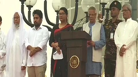 জুলাই শহীদদের জাতীয় বীর ঘোষণা