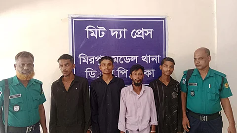 ওষুধ খাইয়ে অটোরিকশা চুরি: চোরাইকৃত অটোরিকশাসহ চোর চক্রের চার সদস্য আটক