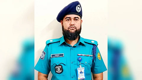 দায়িত্ববোধ ও সাহসিকতার পরিচয় দিলেন পুলিশ কর্মকর্তা সুমন রেজা