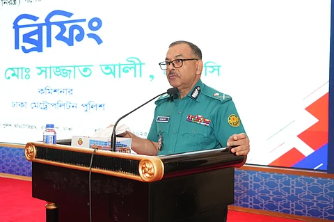 এসআইদের প্রতি পেশাদারিত্ব ,স্বচ্ছতা ও নিরপেক্ষতার সাথে দায়িত্ব পালনের আহ্বান ডিএমপি কমিশনারের