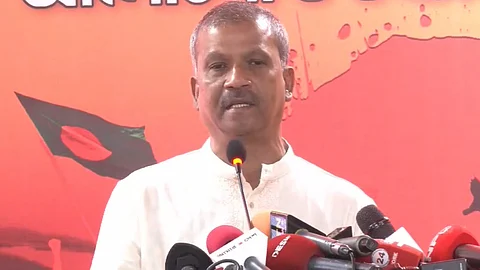 চিকিৎসকদের কাছে আইন উপদেষ্টার দুঃখ প্রকাশ