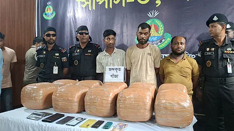 ৪৯ কেজি গাঁজাসহ টাঙ্গাইলে ৩ জন গ্রেফতার