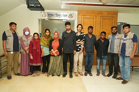 হানি ট্র্যাপ ও চাকরির প্রলোভনে প্রতারণার ঘটনায় গ্রেফতার ০৭