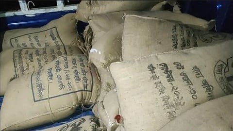 টাঙ্গাইলে যৌথবাহিনীর অভিযানে খাদ্যবান্ধব কর্মসূচির ৩ টন চাল উদ্ধার